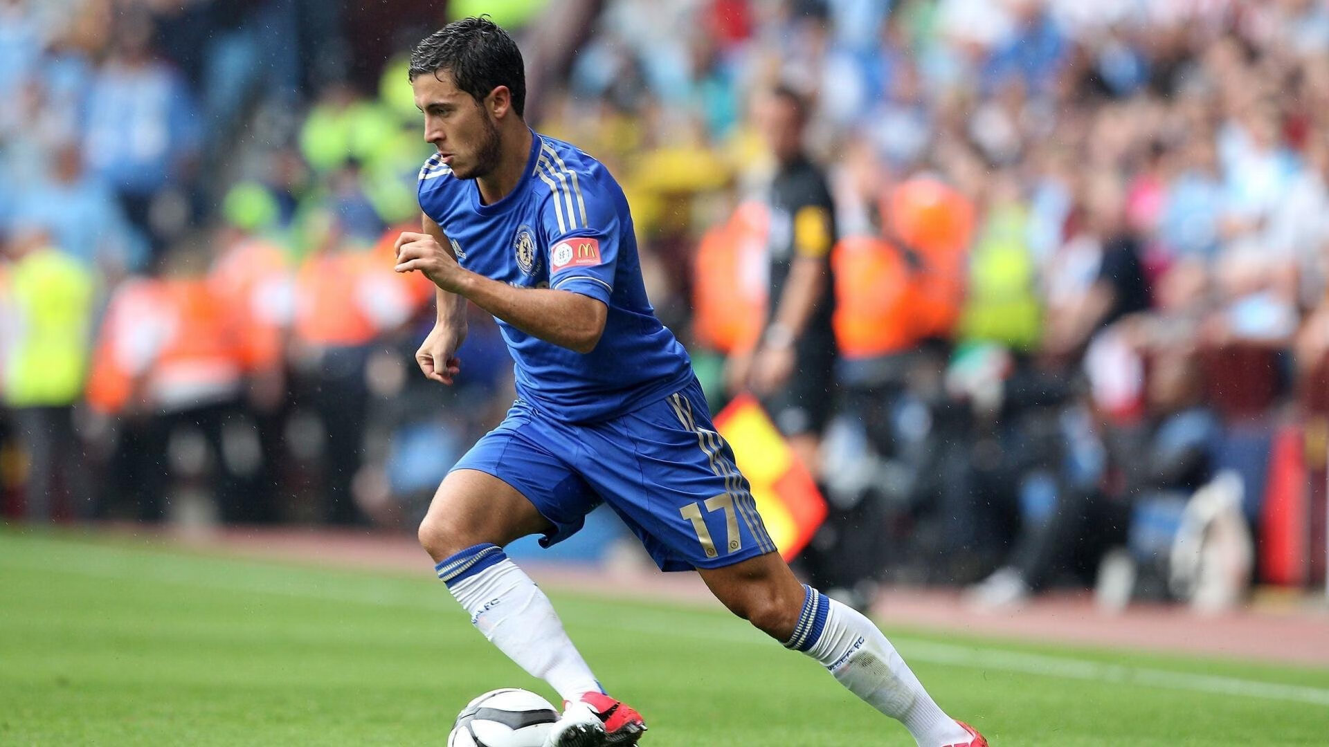 华体会hth网址-中国足球的体育产业发展前景，中国足球的体育产业发展前景怎么样