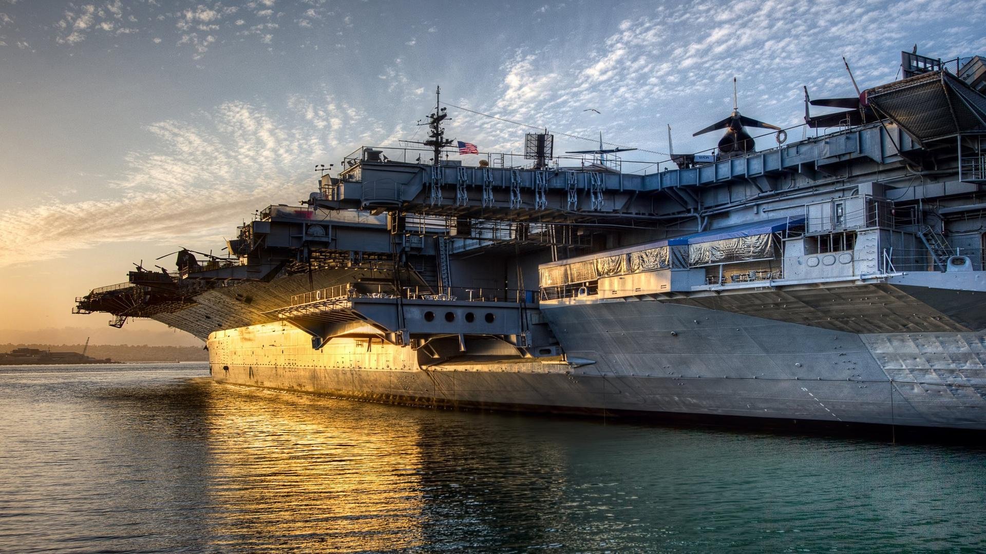 查默斯稳步提升成绩赢得掌声,查默斯港