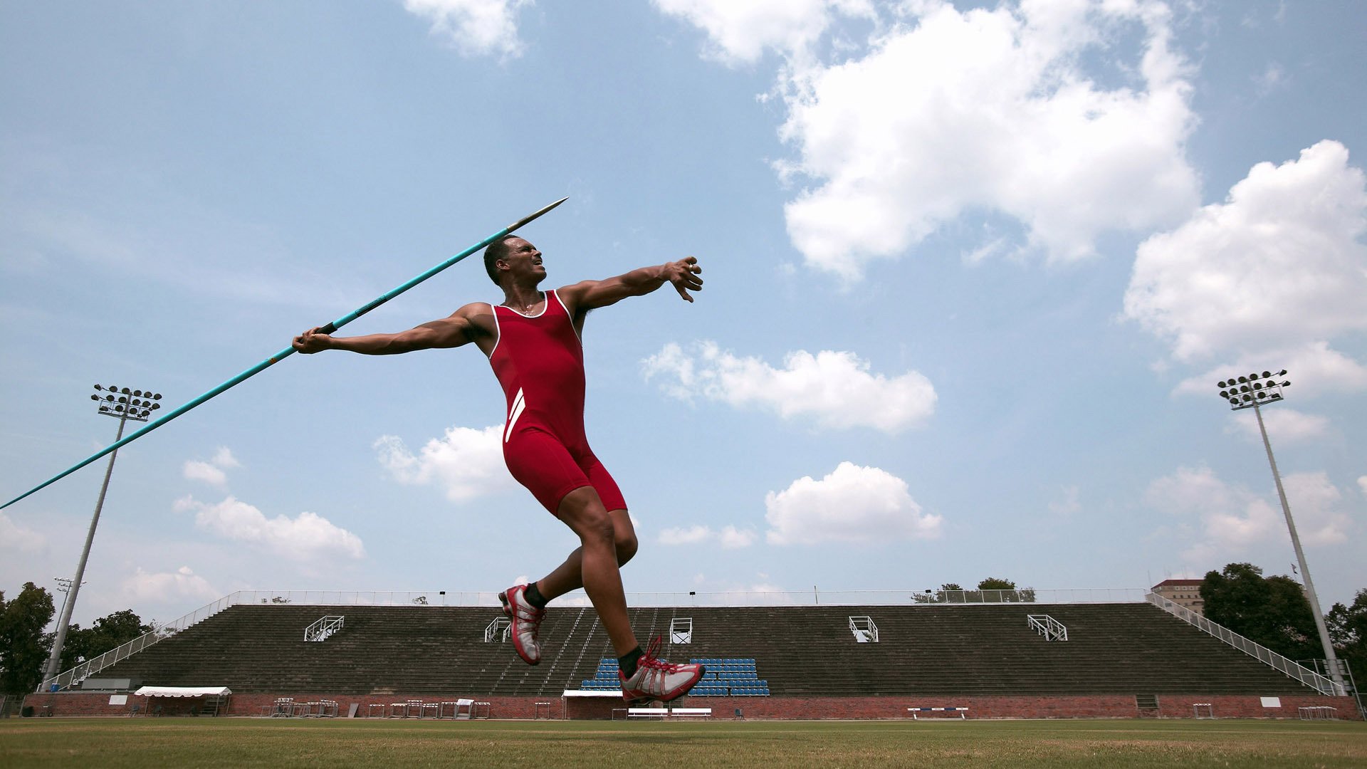 _运动员赛后：比赛中的压力与坚持_，运动员的抗压能力对比赛的影响